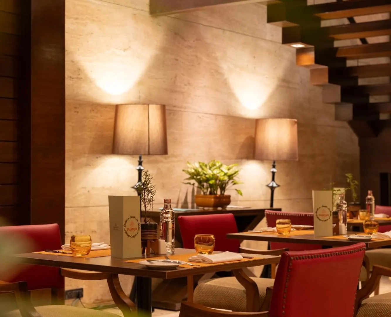 The Leela Ambience Gurugram Hotel & Residences - The Luxury Urban Sanctuary Gurgaon 5*,  Indien
