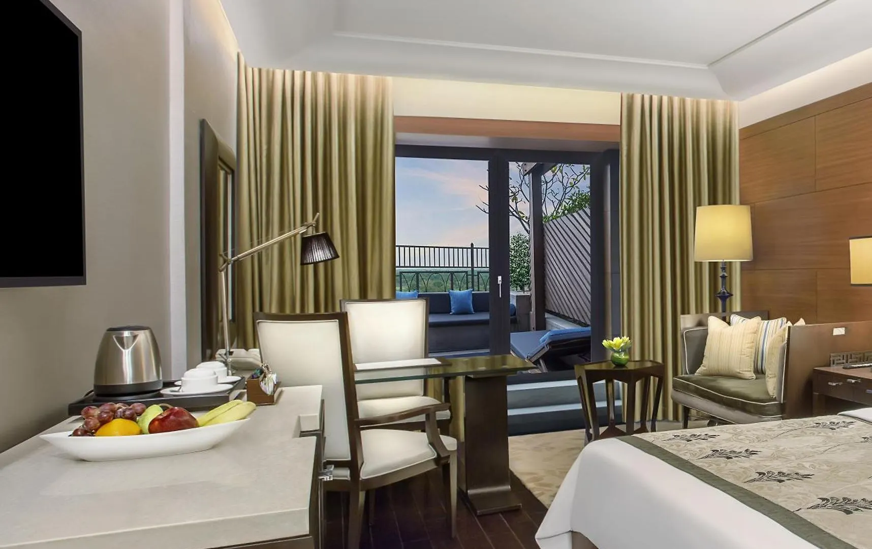 The Leela Ambience Gurugram Hotel & Residences - The Luxury Urban Sanctuary Gurgaon 5*,